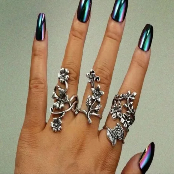 Four piece Bohemian Floral Rings - Picture 1 of 2